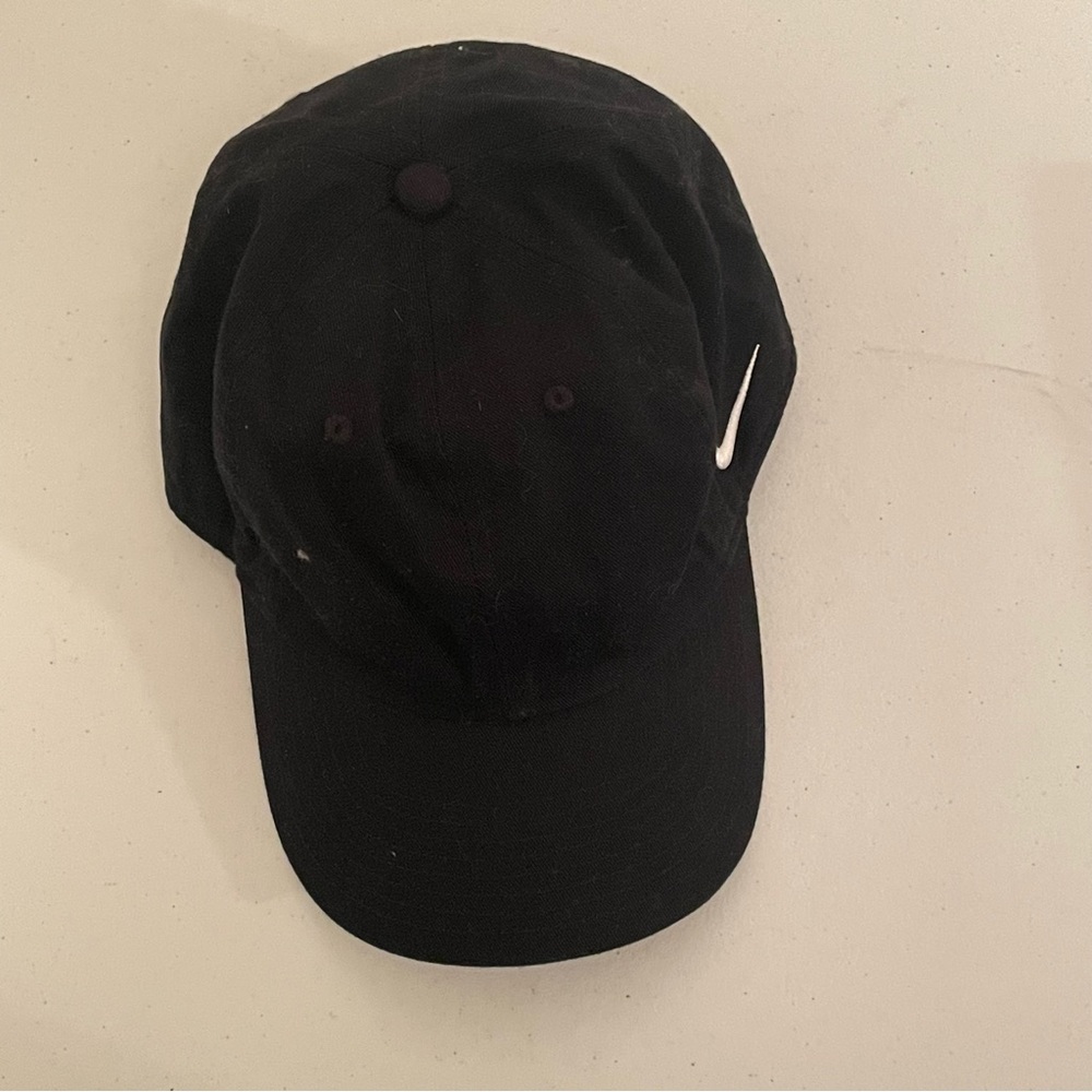 Nike Black baseball cap lightly used
